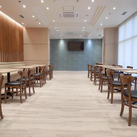 Wishton Hotel יאנגון מראה חיצוני תמונה