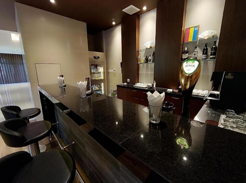 Wishton Hotel יאנגון מראה חיצוני תמונה