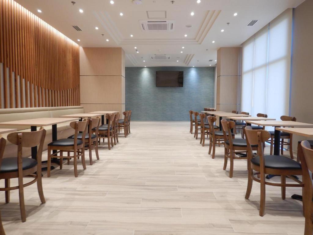 Wishton Hotel יאנגון מראה חיצוני תמונה