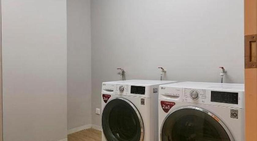 Wishton Hotel יאנגון מראה חיצוני תמונה